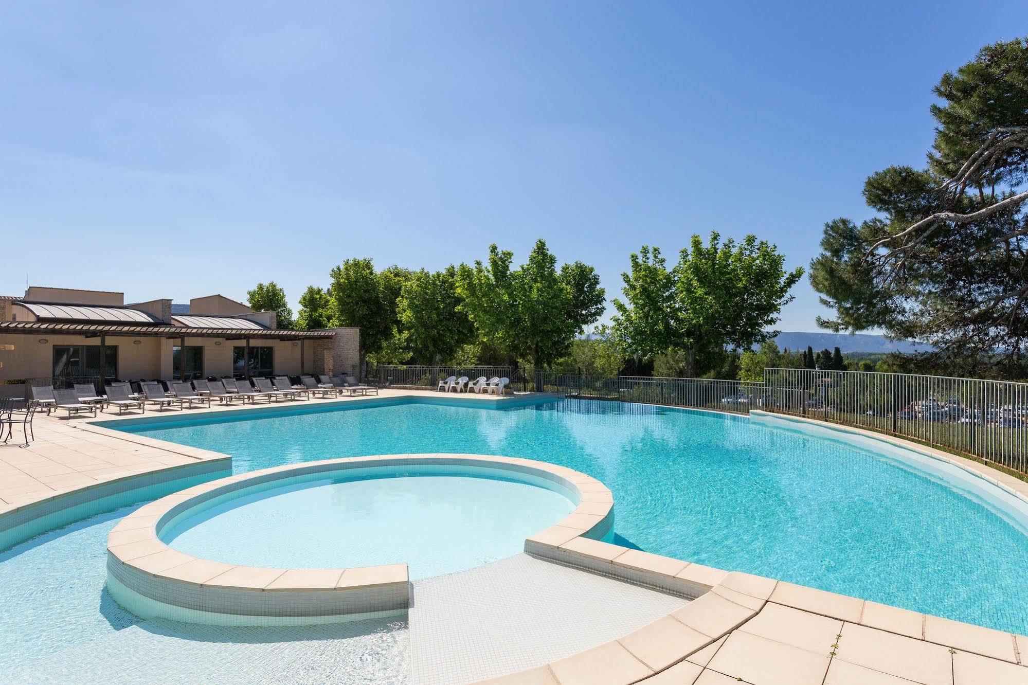 Madame Vacances Domaine Du Provence Country Club Service Premium Saumane-de-Vaucluse Esterno foto